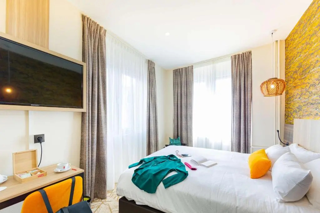 Superior room