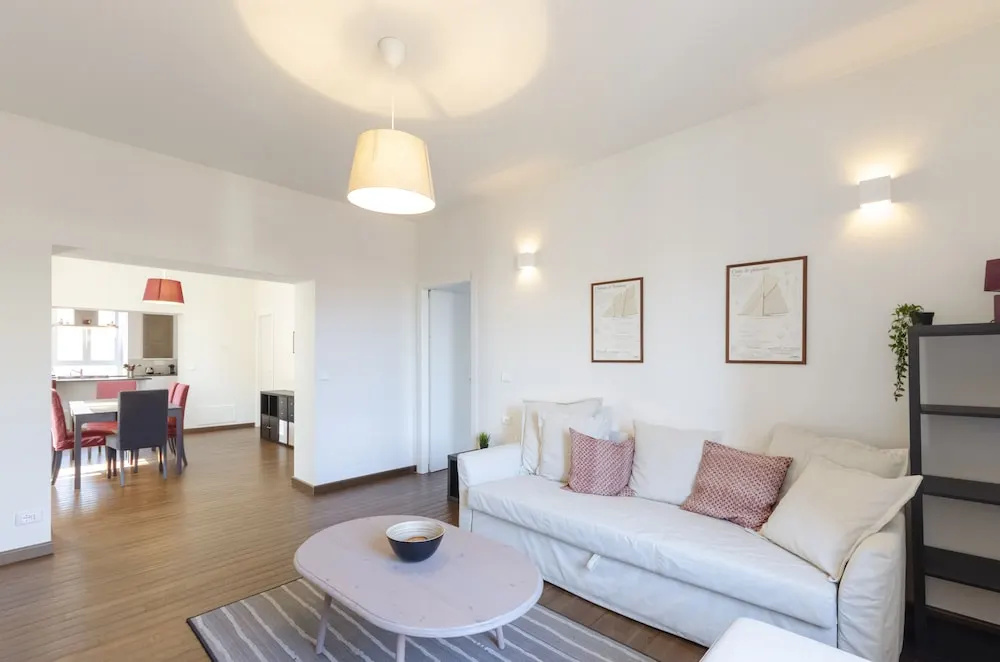 JOIVY Spacious Family Apt For 4, In Carignano, Genoa
