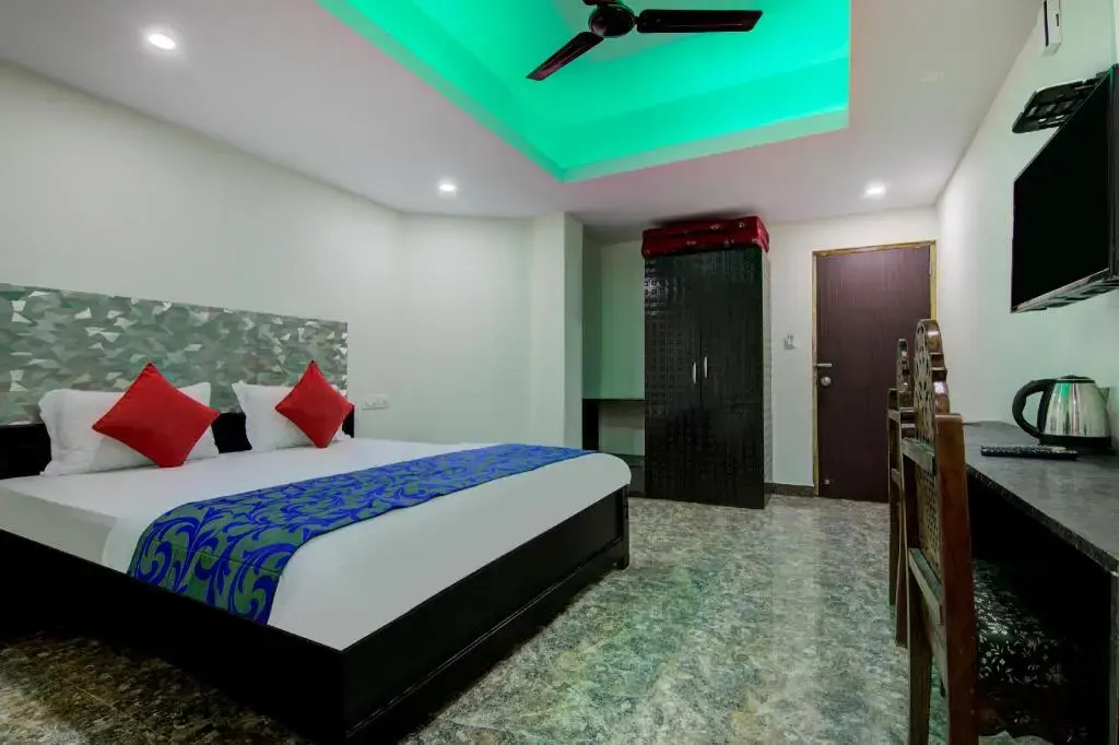 P S Grand By OYO Rooms