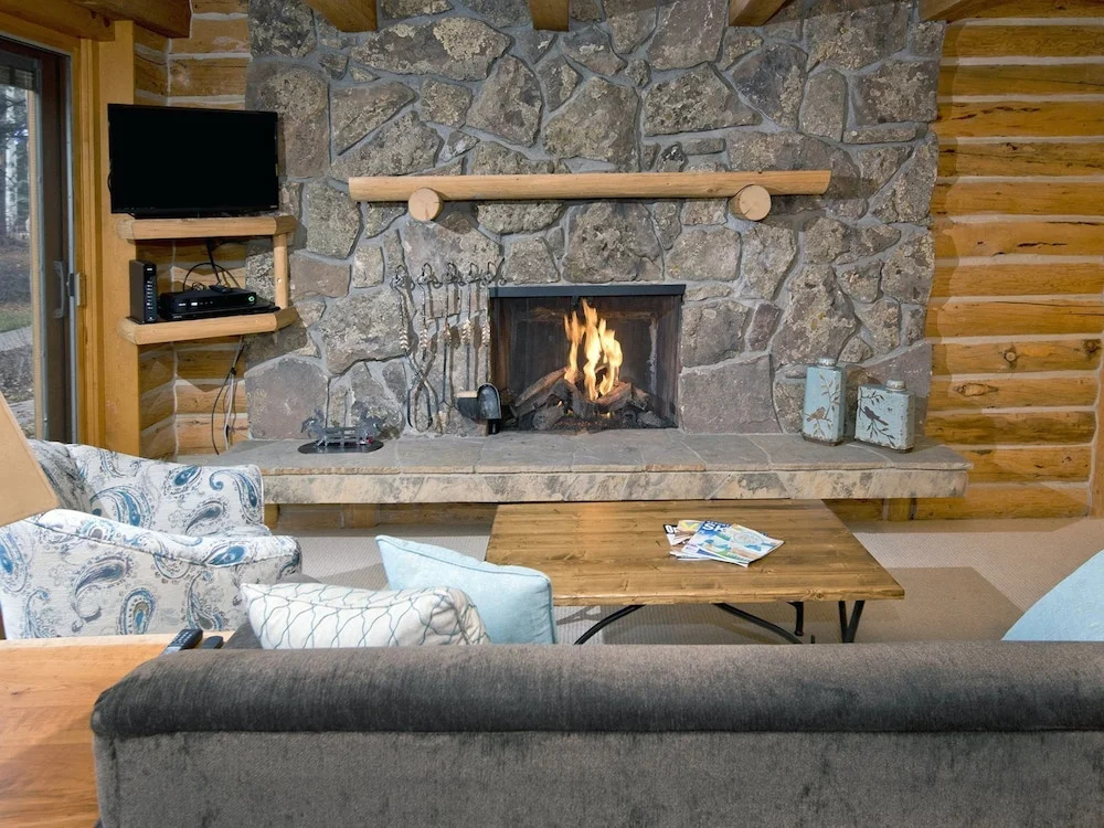 Village Center Condo 1G