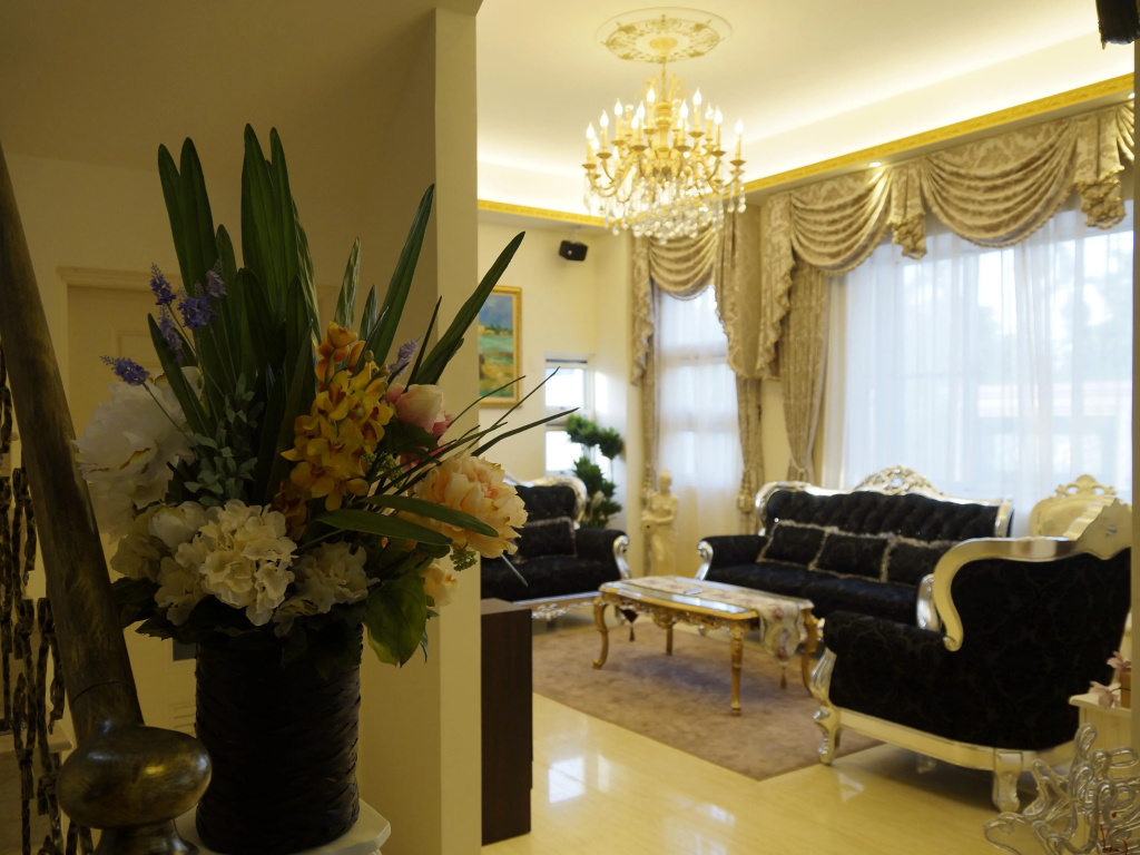 Lobby & Reception
