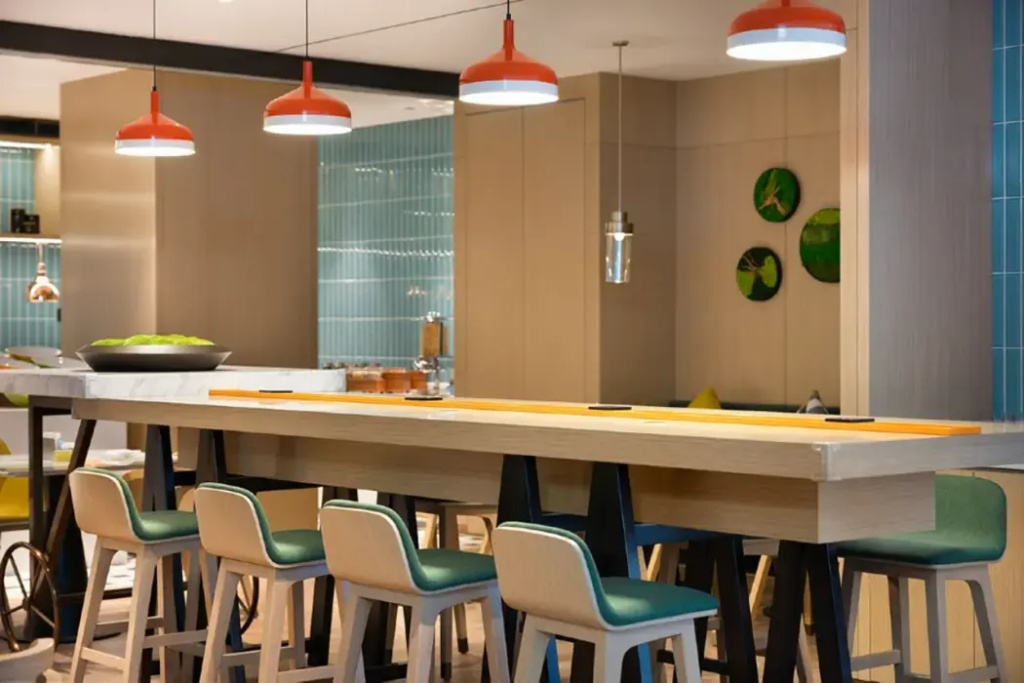 Food & Beverage