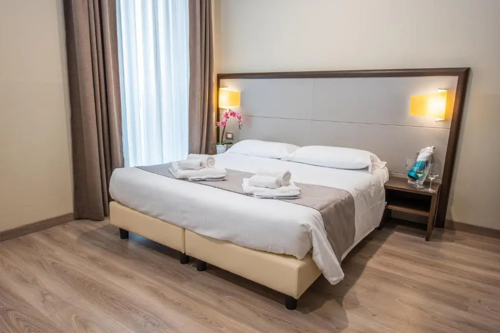 Superior Double room with balcony (full double bed)