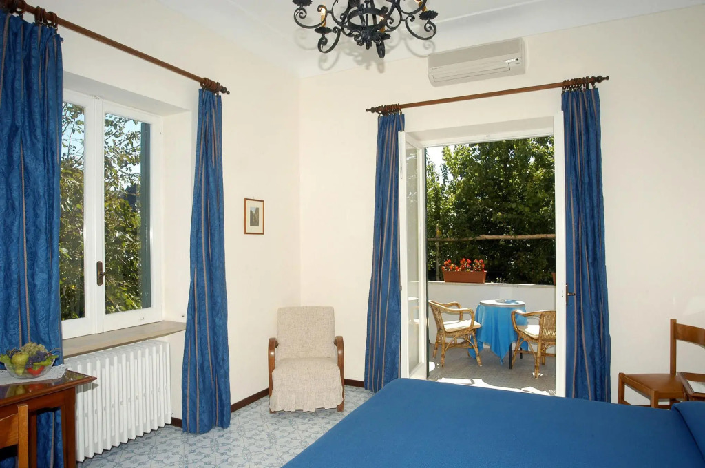 HOTEL VILLA SARAH by null
