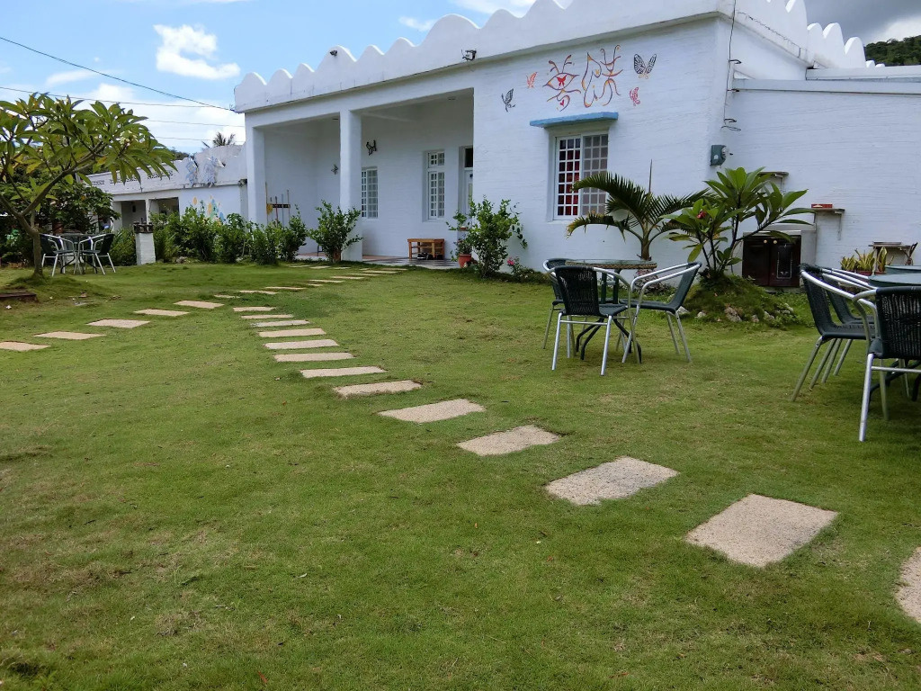 DreamButterfly Pet & Nature Hostel