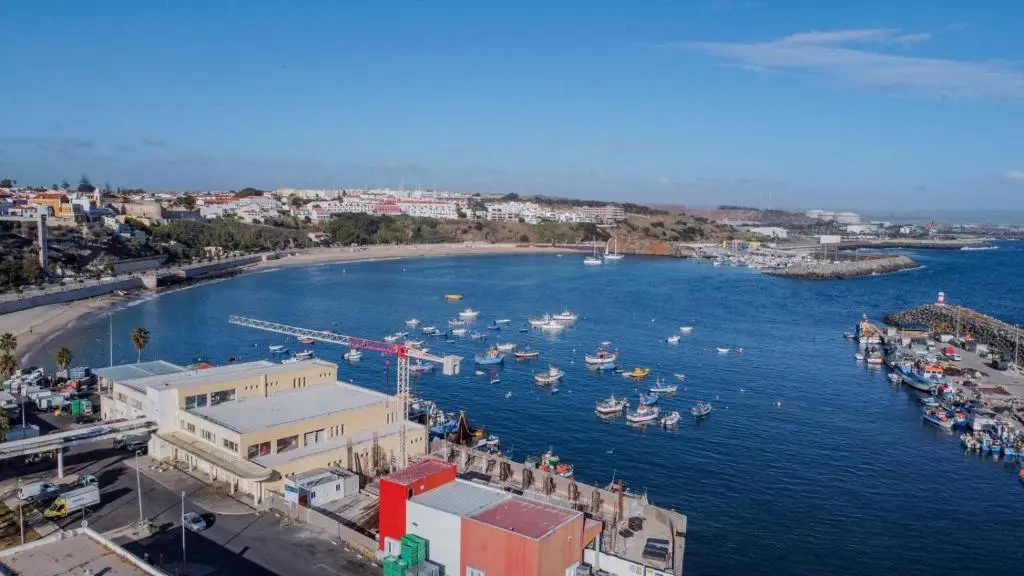 Beach & Waterfront