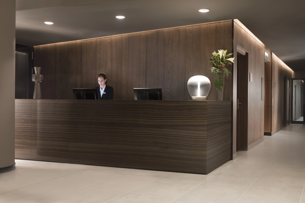Lobby & Reception