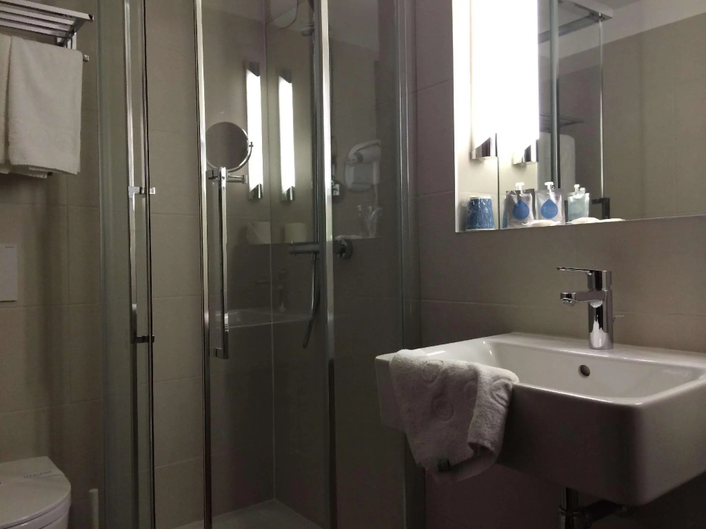 Superior Double room (full double bed)