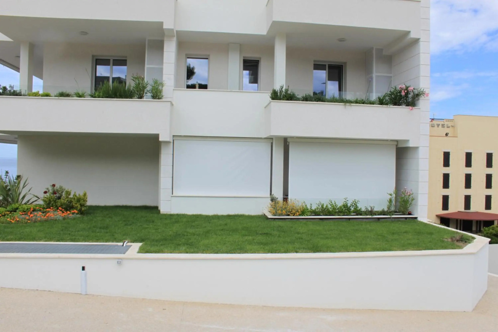 Calabona's promenade apartment