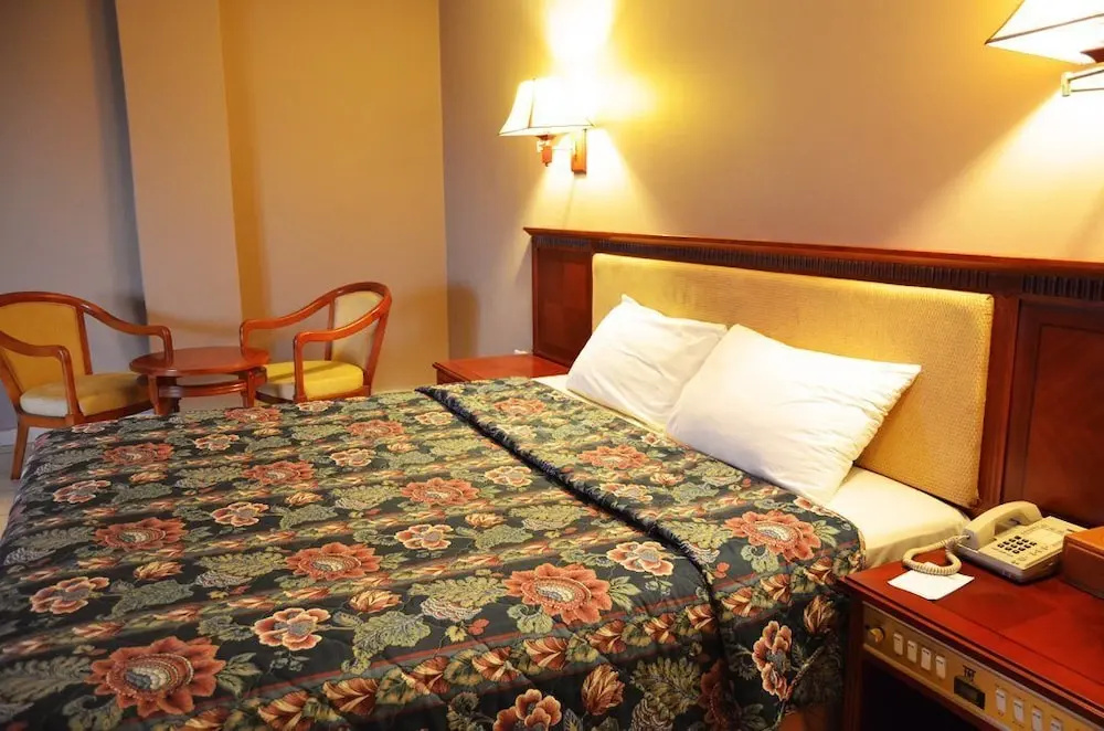 Mensvic Grand Hotel - Chambres