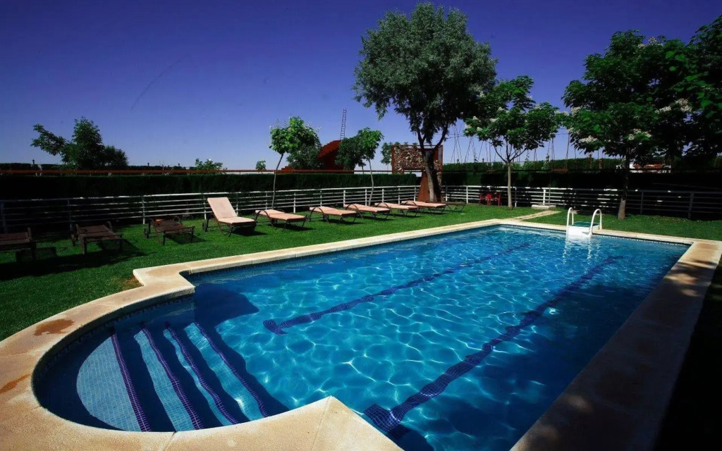 Hotel Palacio De La Serna by null