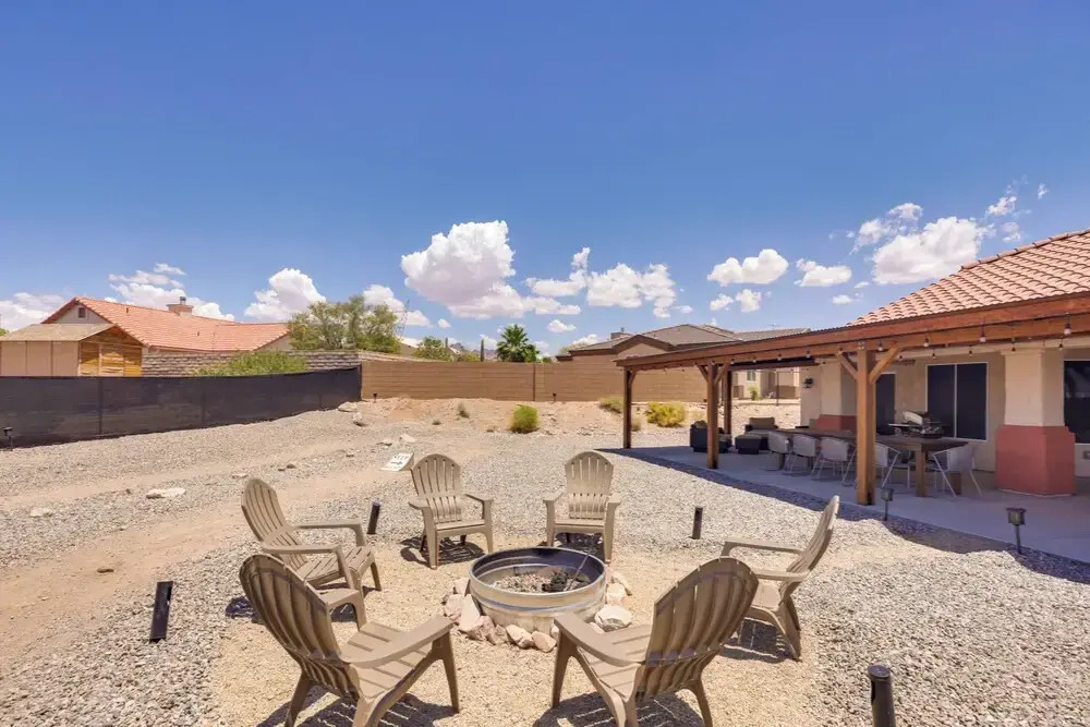 Bullhead City Oasis w/ Fire Pit + Mtn View! — фото 6