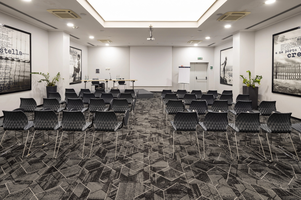 Holiday Inn Genoa City by IHG - Général