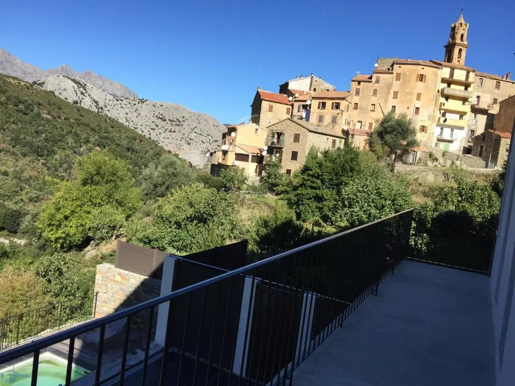 Apartment with balcony