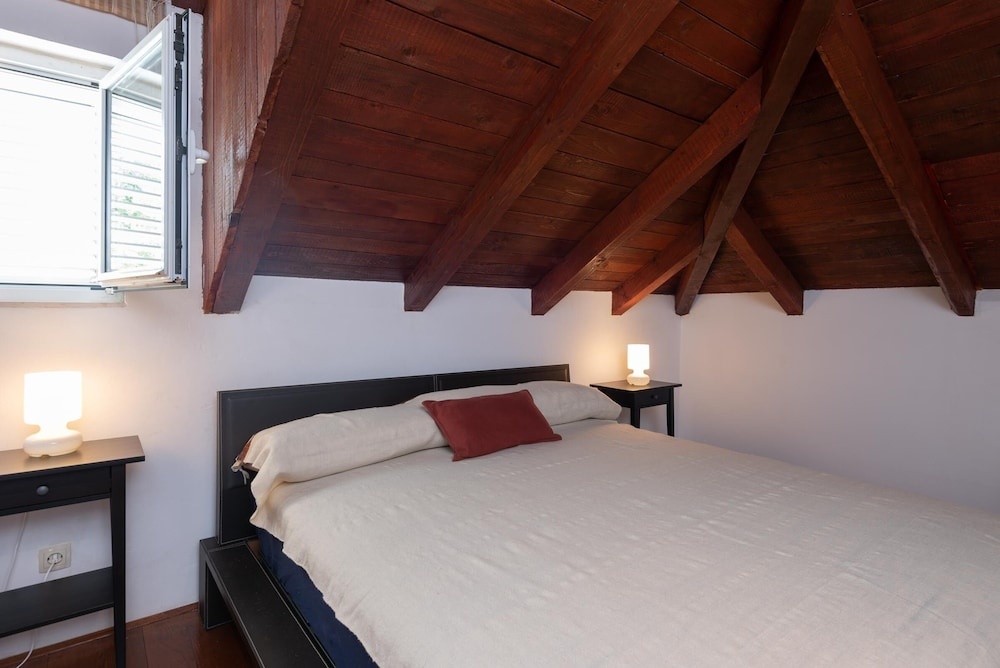 City B&B — 3