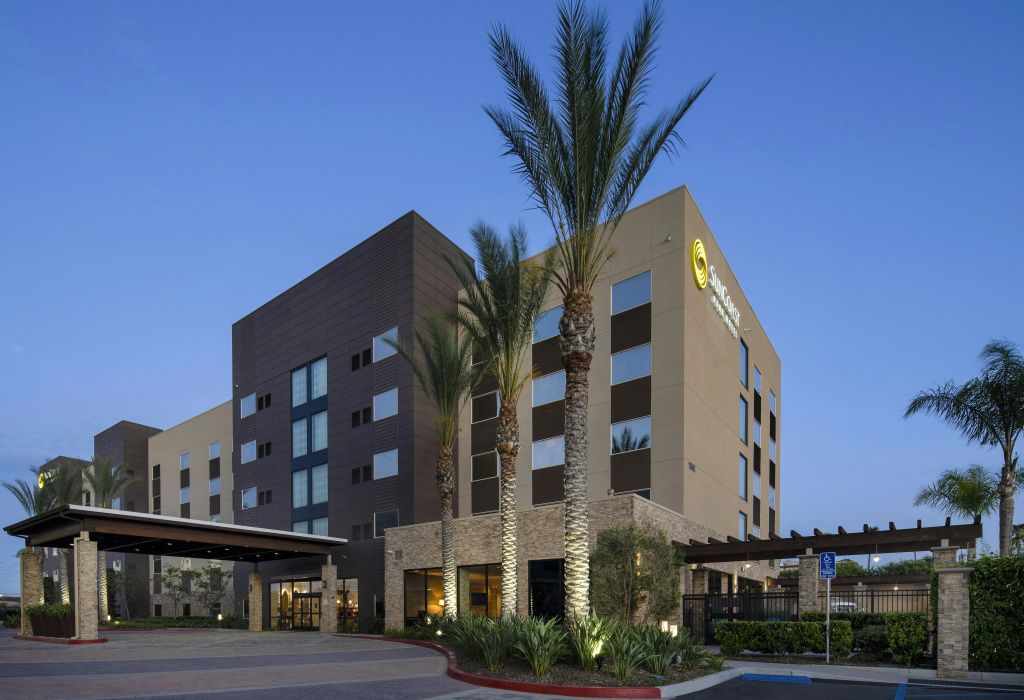 SunCoast Park Hotel Anaheim Resort, Tapestry by Hilton