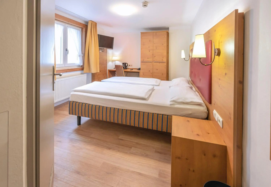 Hotel Eder by null