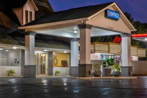 Motel 6 Byron GA