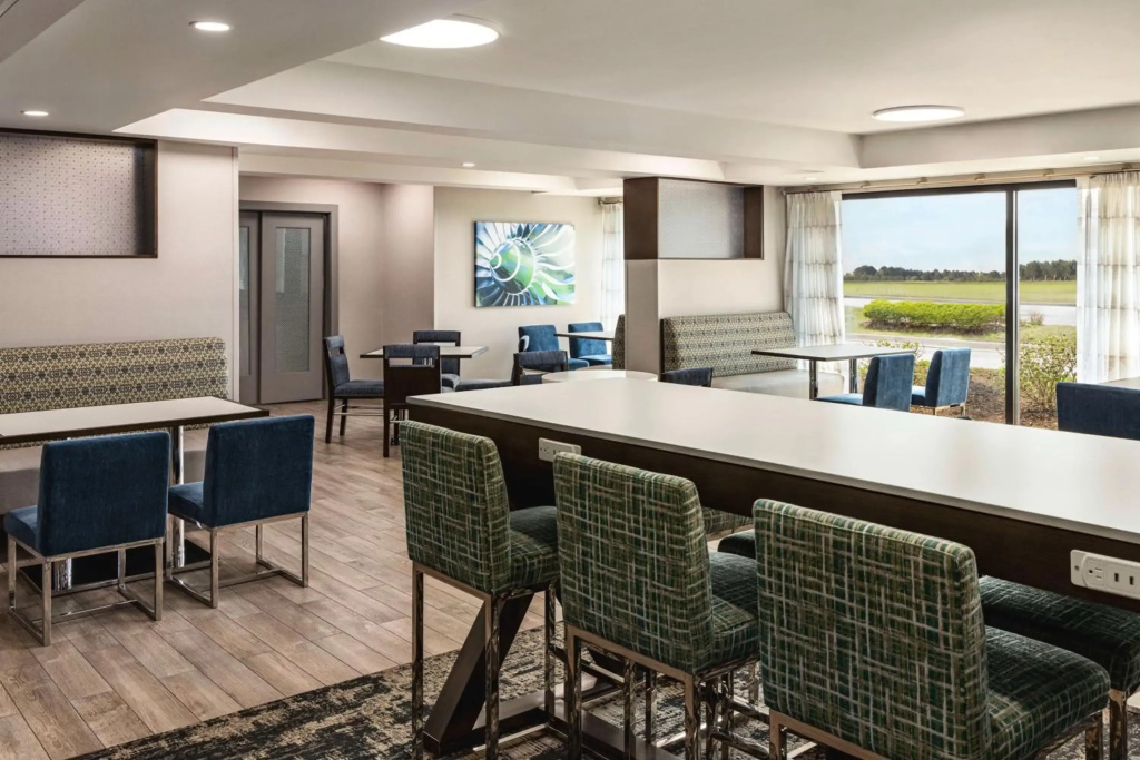 Hampton Inn Chicago-O'Hare International Airport - фото 8