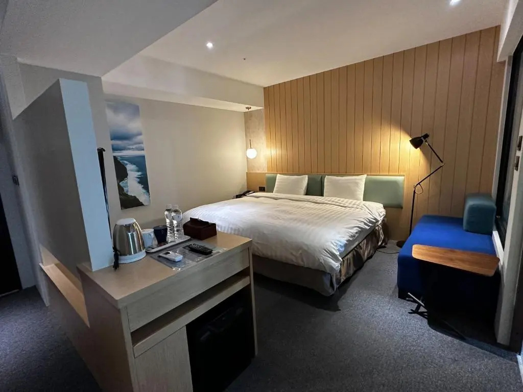 Deluxe Double room (full double bed)