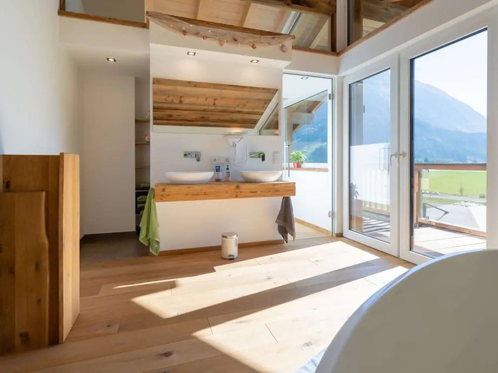 Chalet In Neukirchen Am Grossvenediger With Pool
