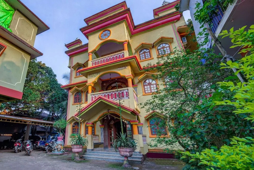 OYO Home 19757 Divine 3BHK