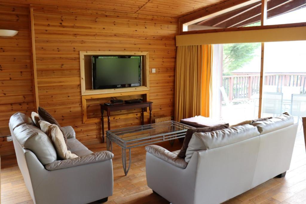 Rowardennan Hotel by null