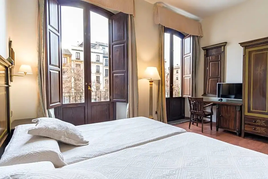 Superior room with city view