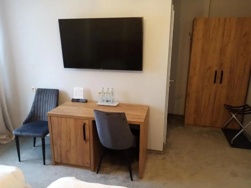 Comfort room
