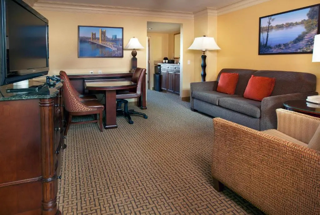 Embassy Suites by Hilton Sacramento Riverfront Promenade - Chambres