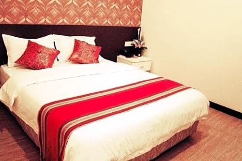 Adel Hotel