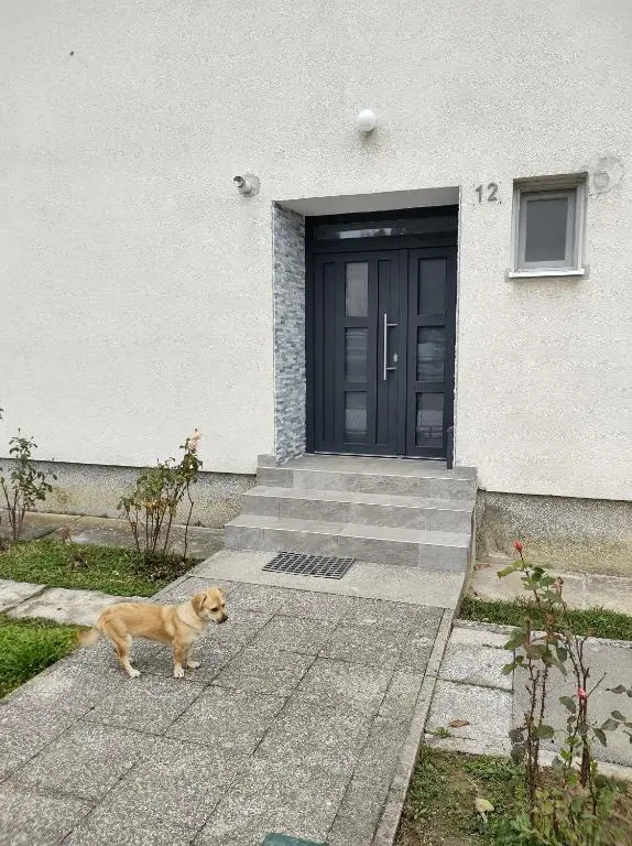 Happy Apartment