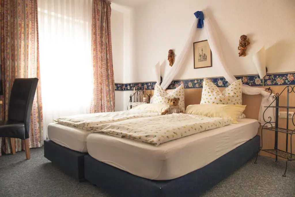 Hotel Goldenes Faß - Chambres