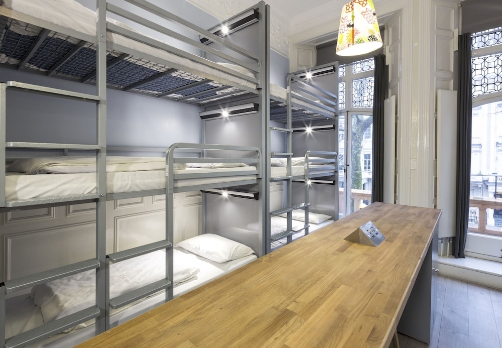 Отель Astor Hyde Park – 18 to 40 years в Лондоне