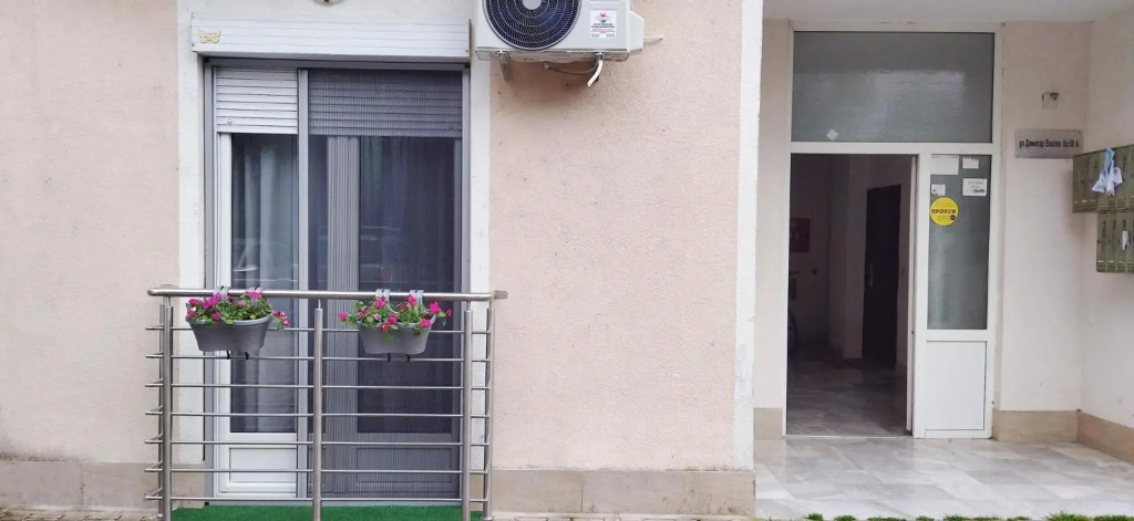Care's studio apartment
