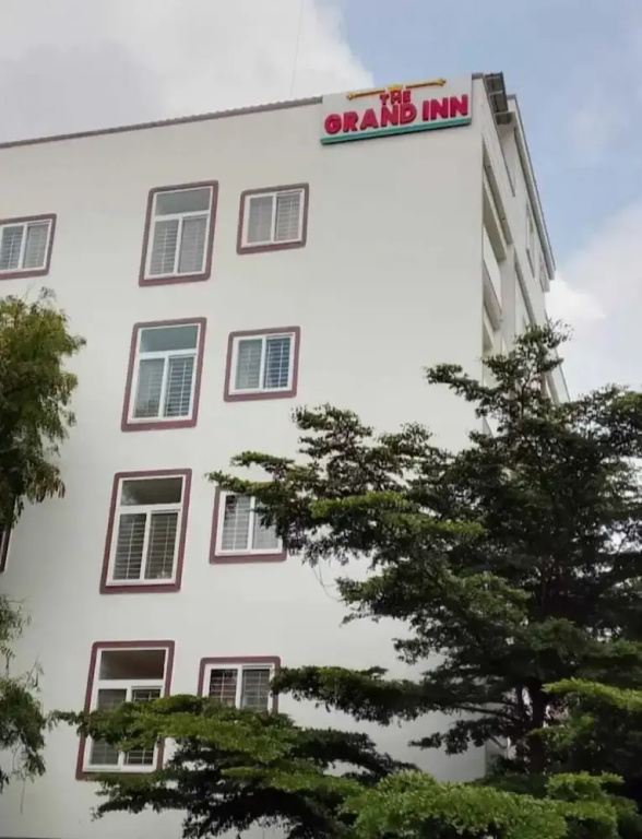 The Grand Inn