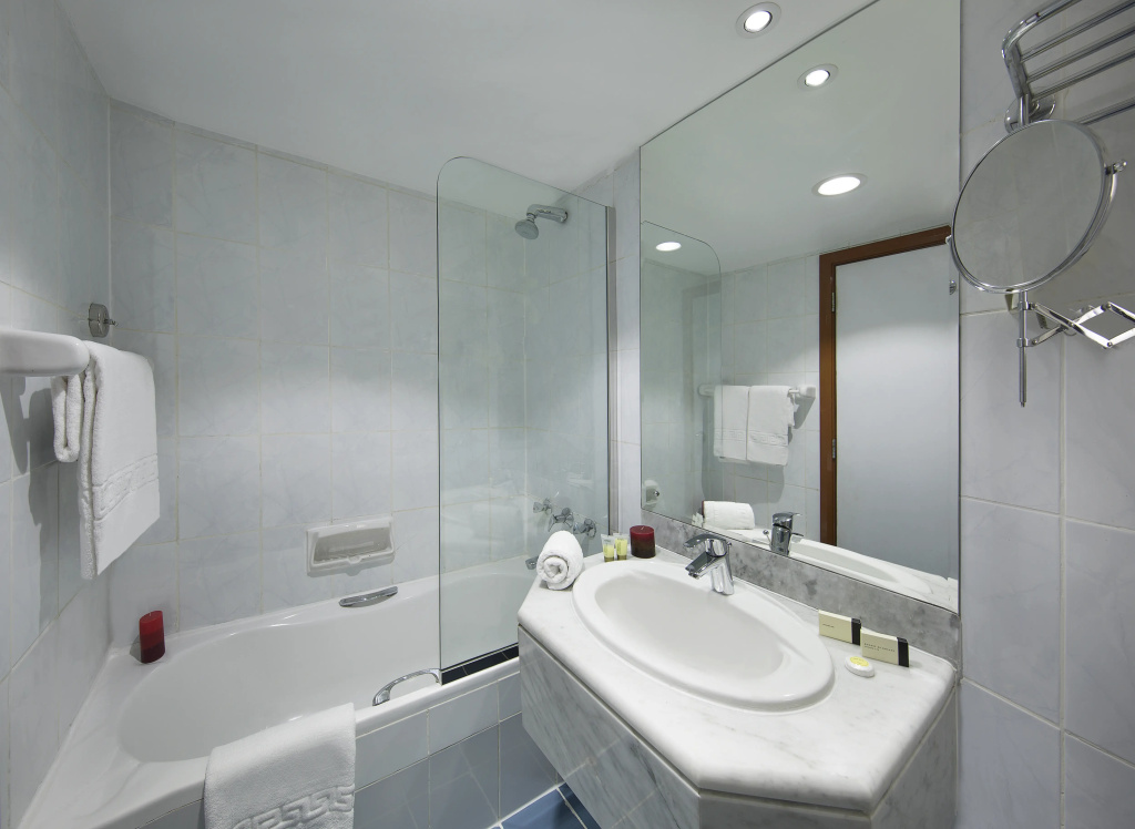 Admiral Plaza Hotel Dubai 8