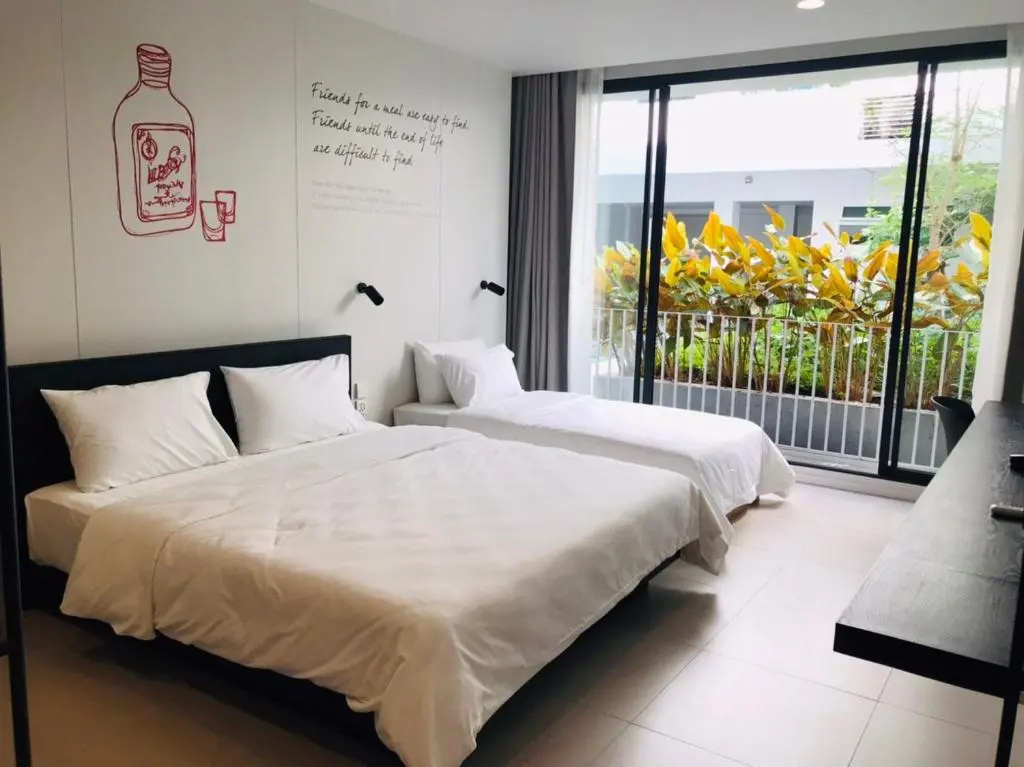 Standard Triple room with balcony