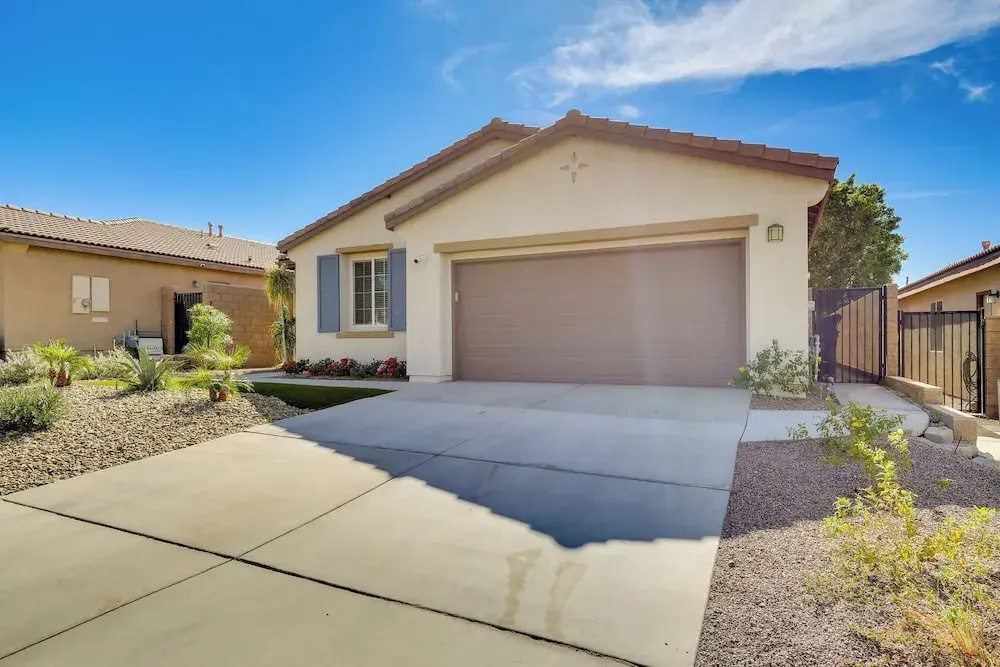 6 Mi to Empire Polo Club: Indio Home w/ Grill!