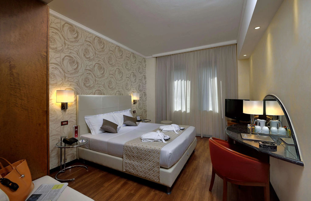 Отель Best Western Hotel City — Milano Centro — фото