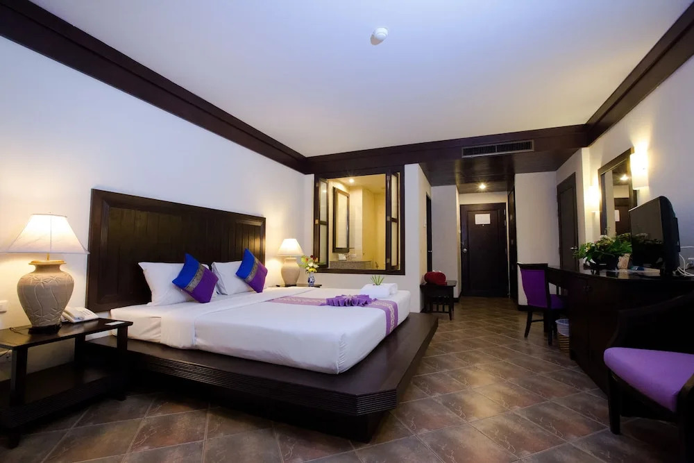 Номер Deluxe с видом на бассейн в Kata Poolside Resort