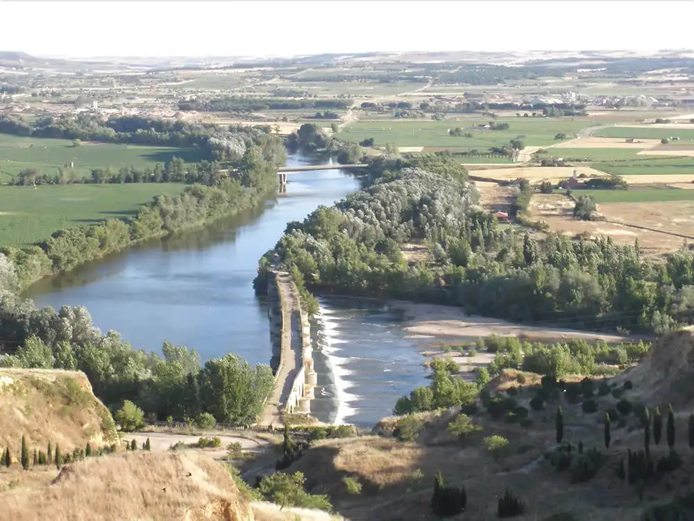 Beach & Waterfront