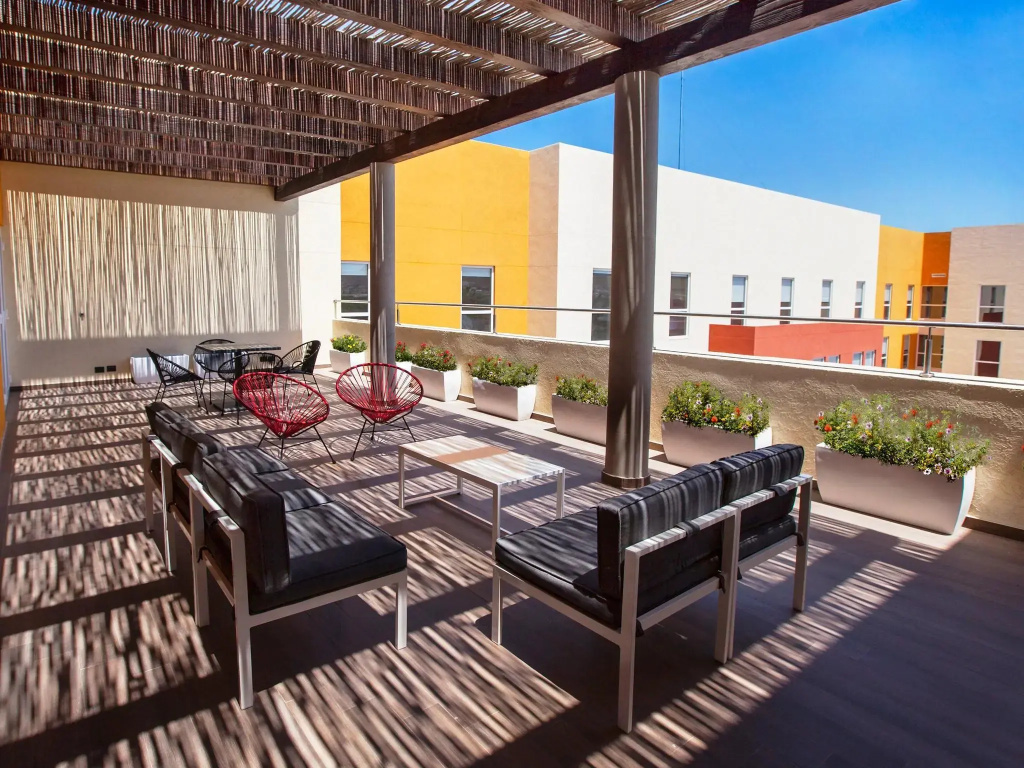 Balcony & Terrace