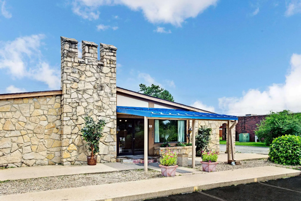 Exceed Inn