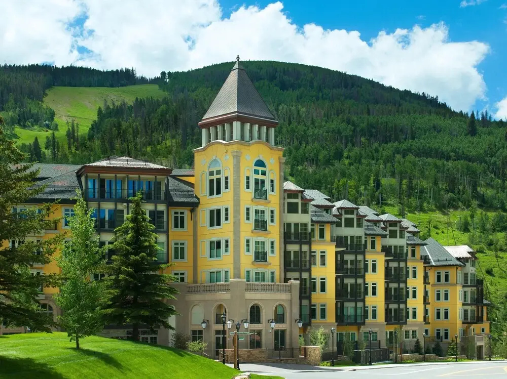 Vail Village Private 4 BR Residence w Full Kitchen by RedAwning - Save 20% on 7+ Nights!