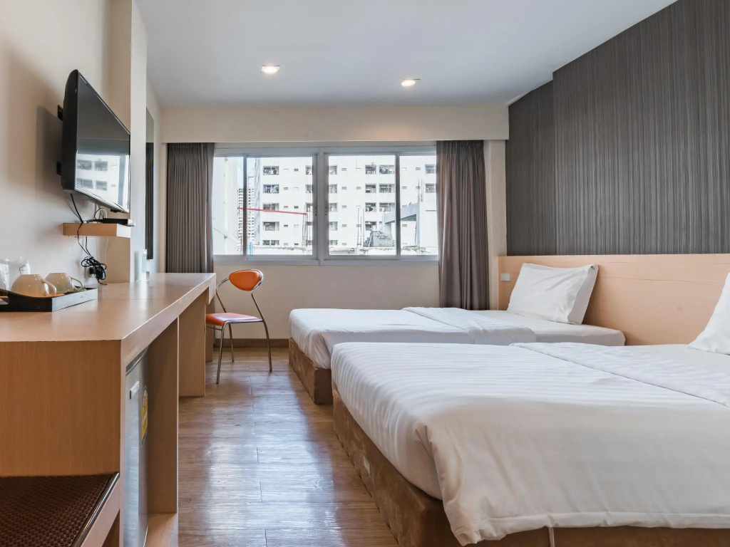 Superior Double room with city view (twin beds)