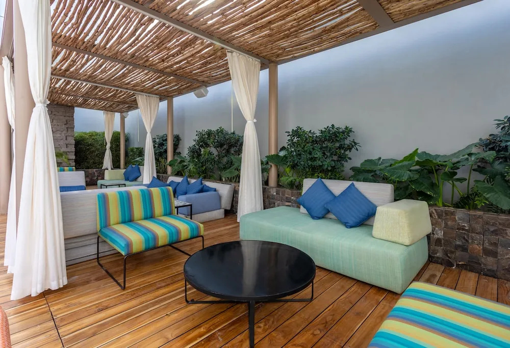 Balcony & Terrace