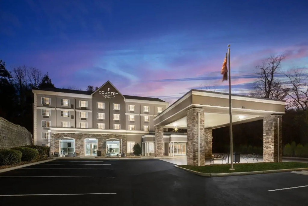 La Quinta Inn & Suites by Wyndham Downtown Asheville