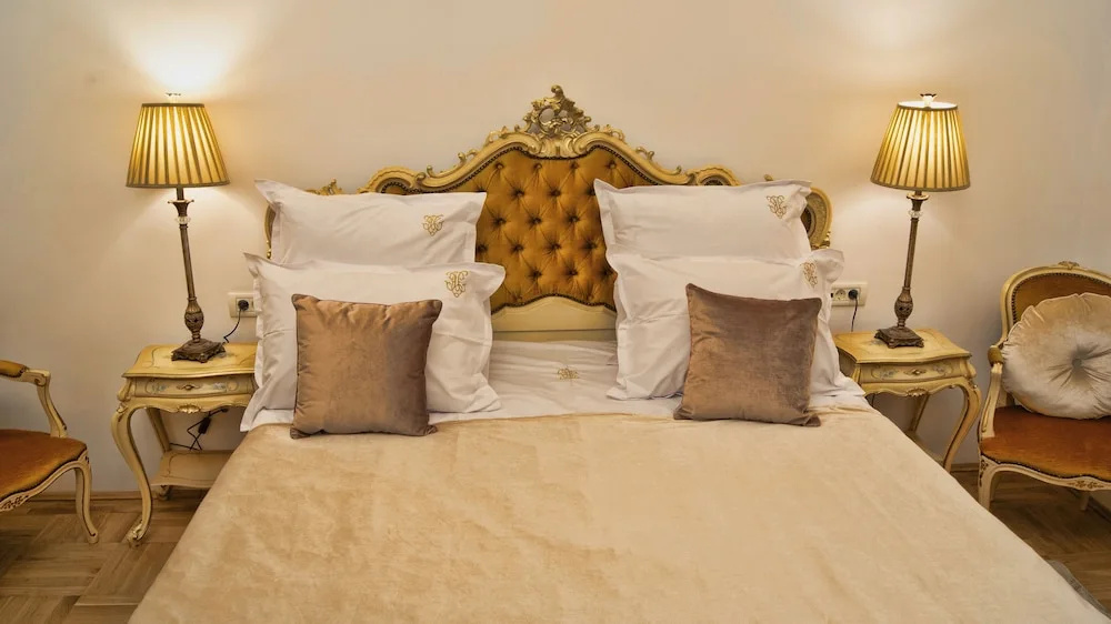 Conacul Coroanei Luxury Boutique Hotel - фото 6