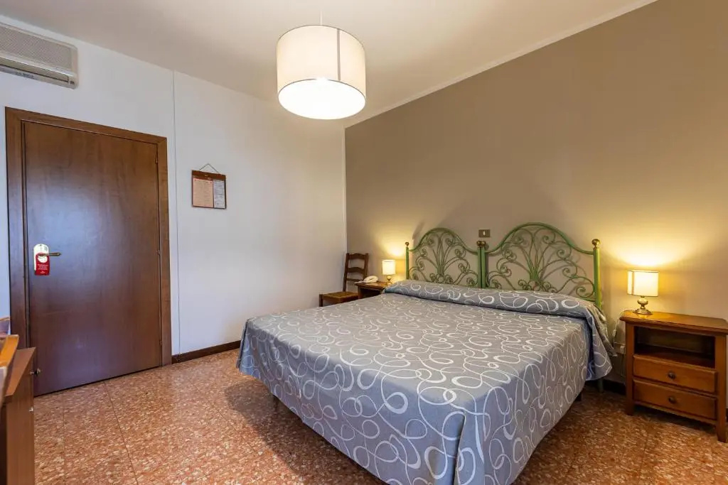 Hotel Bisesti - Chambres
